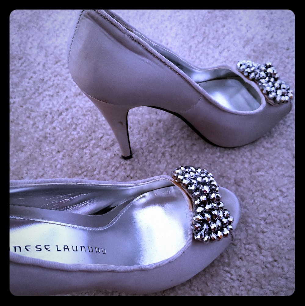 Chinese Laundry Platform Pumps
